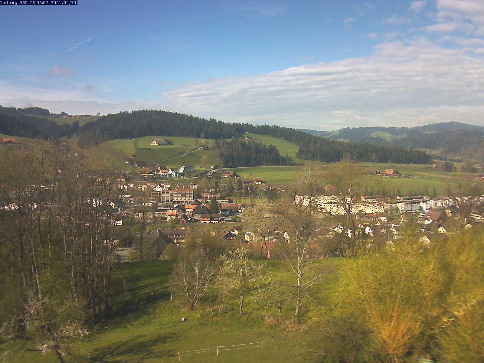 Webcam-Bild: Aussicht vom Dorfberg in Langnau 20210430-090601