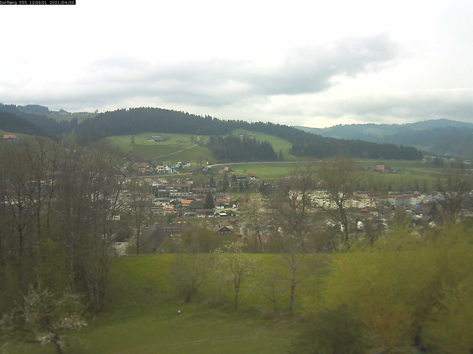 Webcam-Bild: Aussicht vom Dorfberg in Langnau 20210430-120601