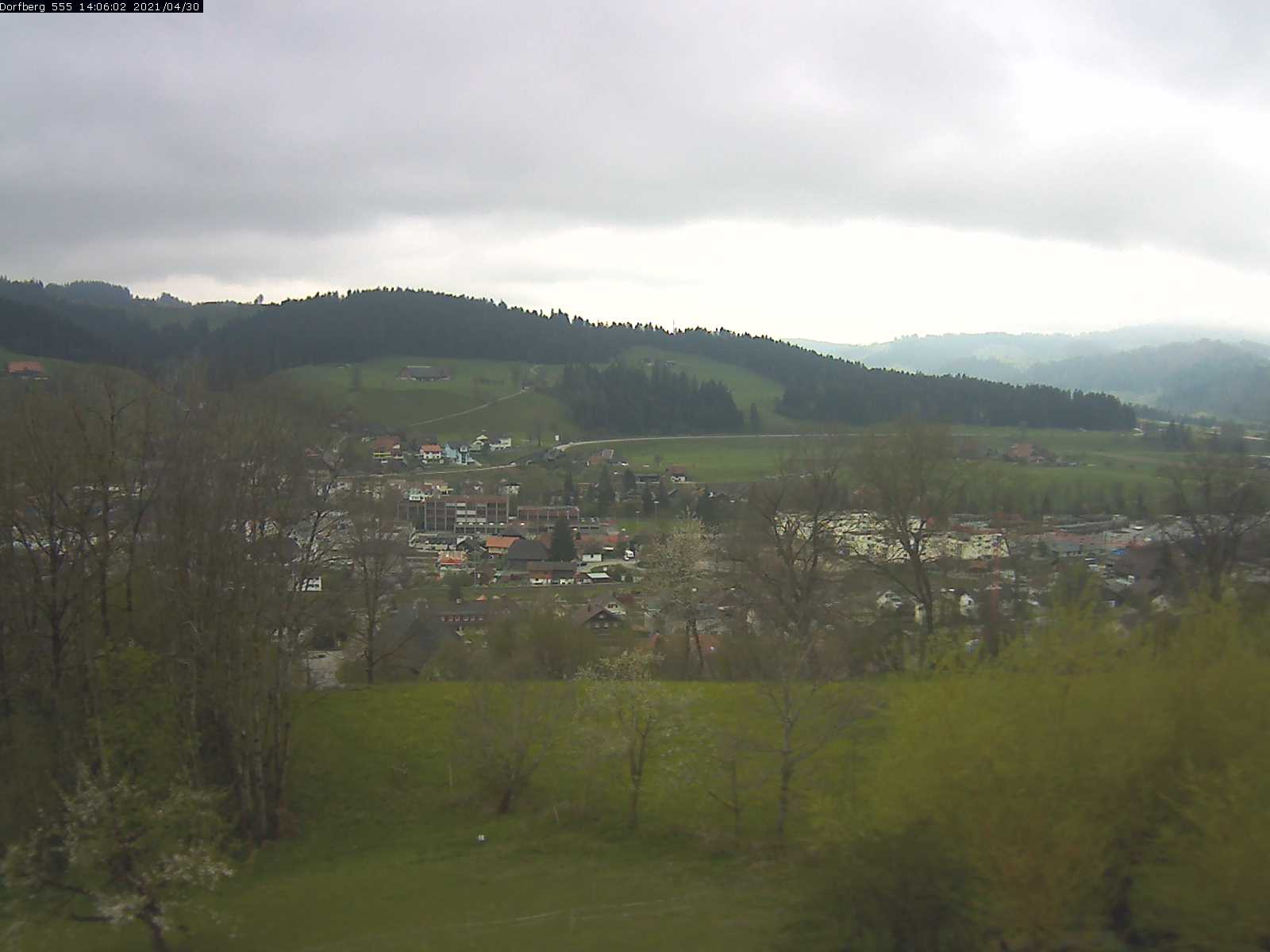 Webcam-Bild: Aussicht vom Dorfberg in Langnau 20210430-140601