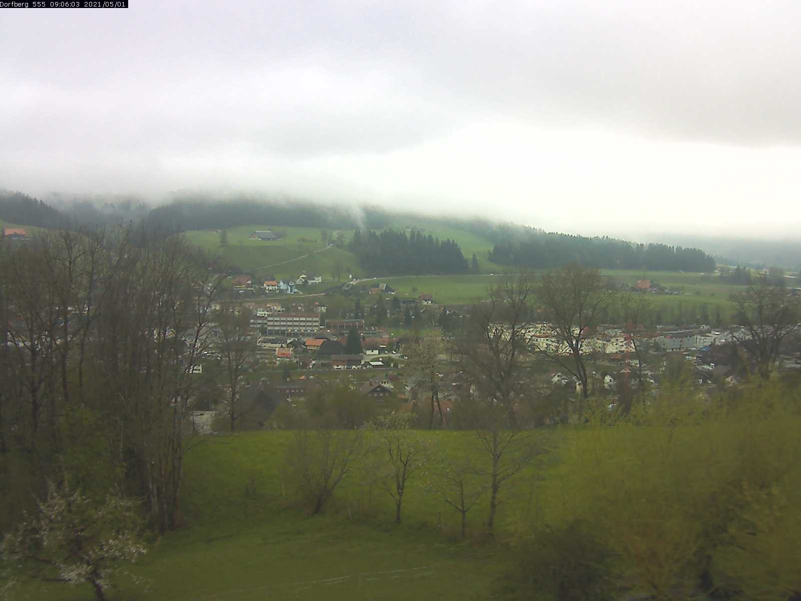 Webcam-Bild: Aussicht vom Dorfberg in Langnau 20210501-090601