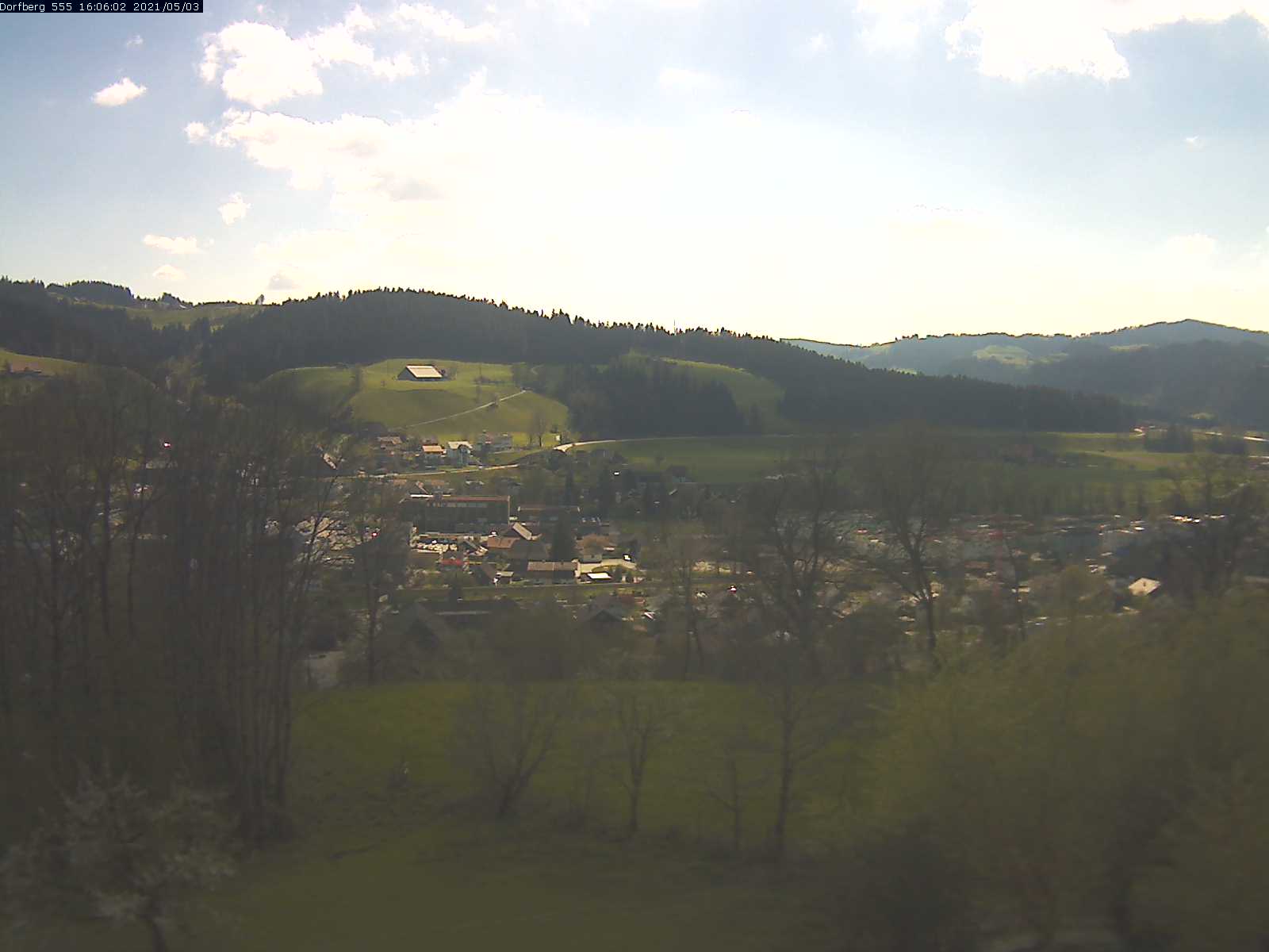 Webcam-Bild: Aussicht vom Dorfberg in Langnau 20210503-160601