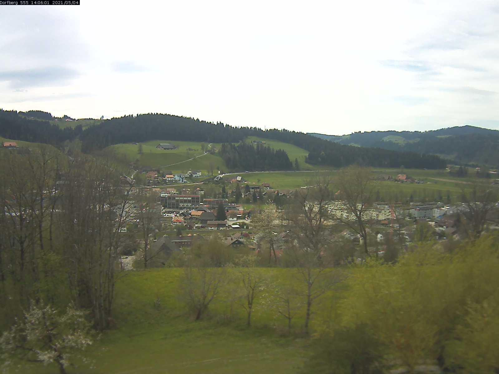 Webcam-Bild: Aussicht vom Dorfberg in Langnau 20210504-140601