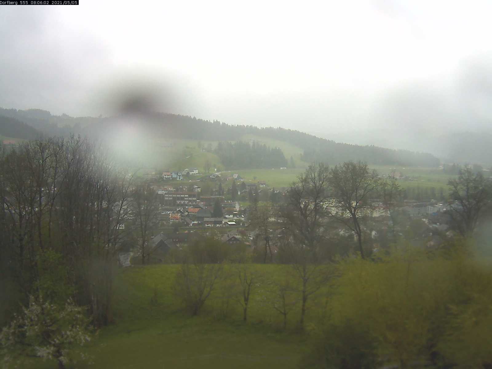 Webcam-Bild: Aussicht vom Dorfberg in Langnau 20210505-080601