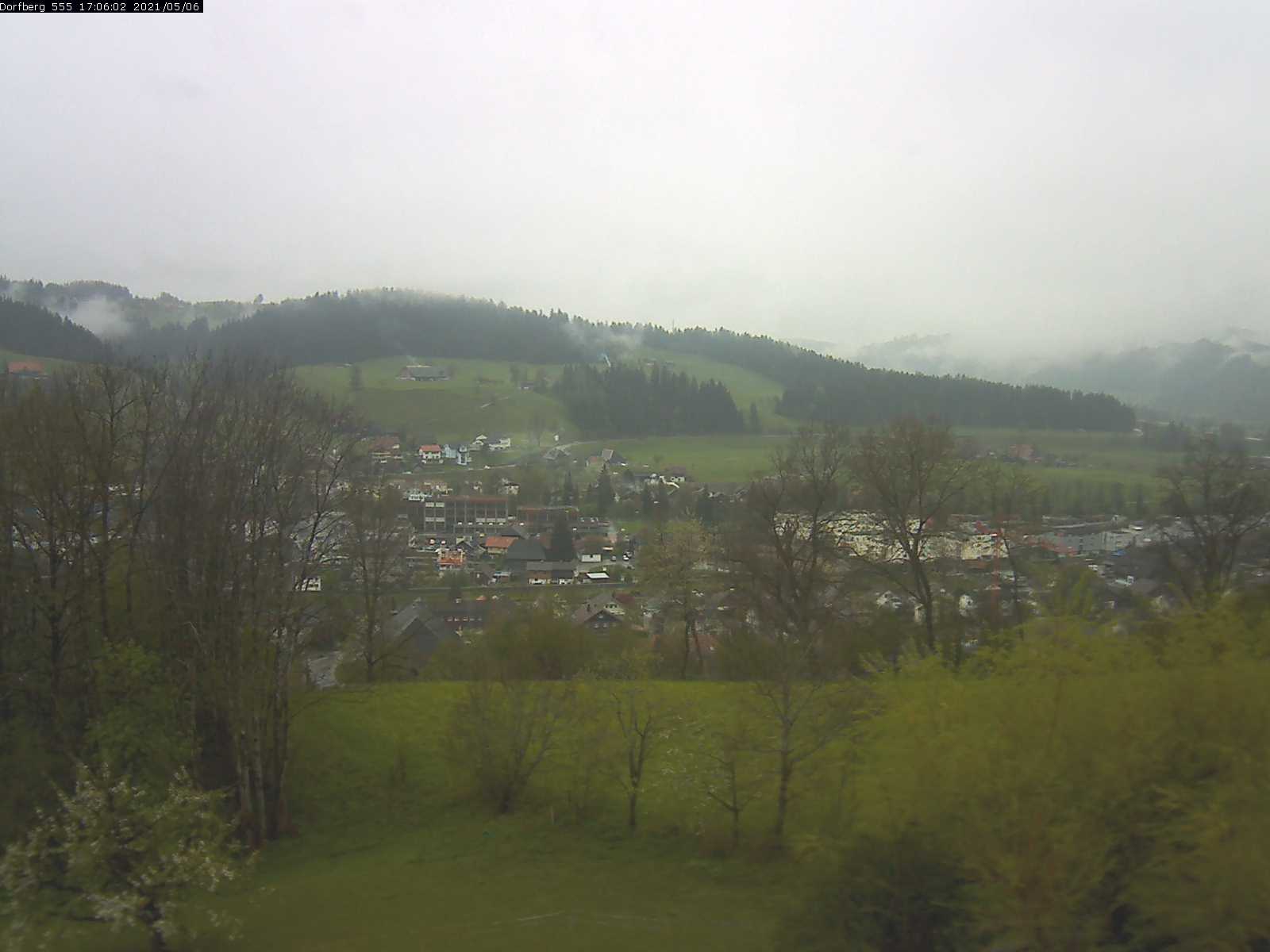Webcam-Bild: Aussicht vom Dorfberg in Langnau 20210506-170601