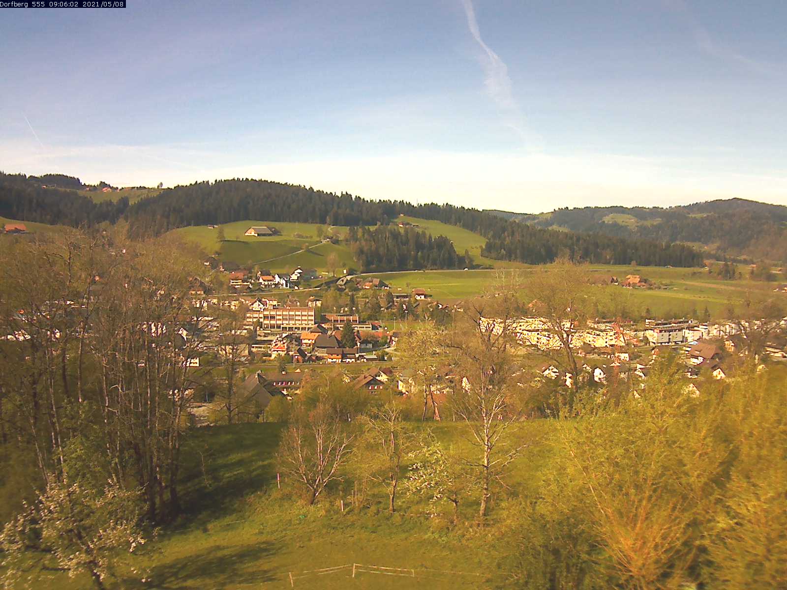 Webcam-Bild: Aussicht vom Dorfberg in Langnau 20210508-090601