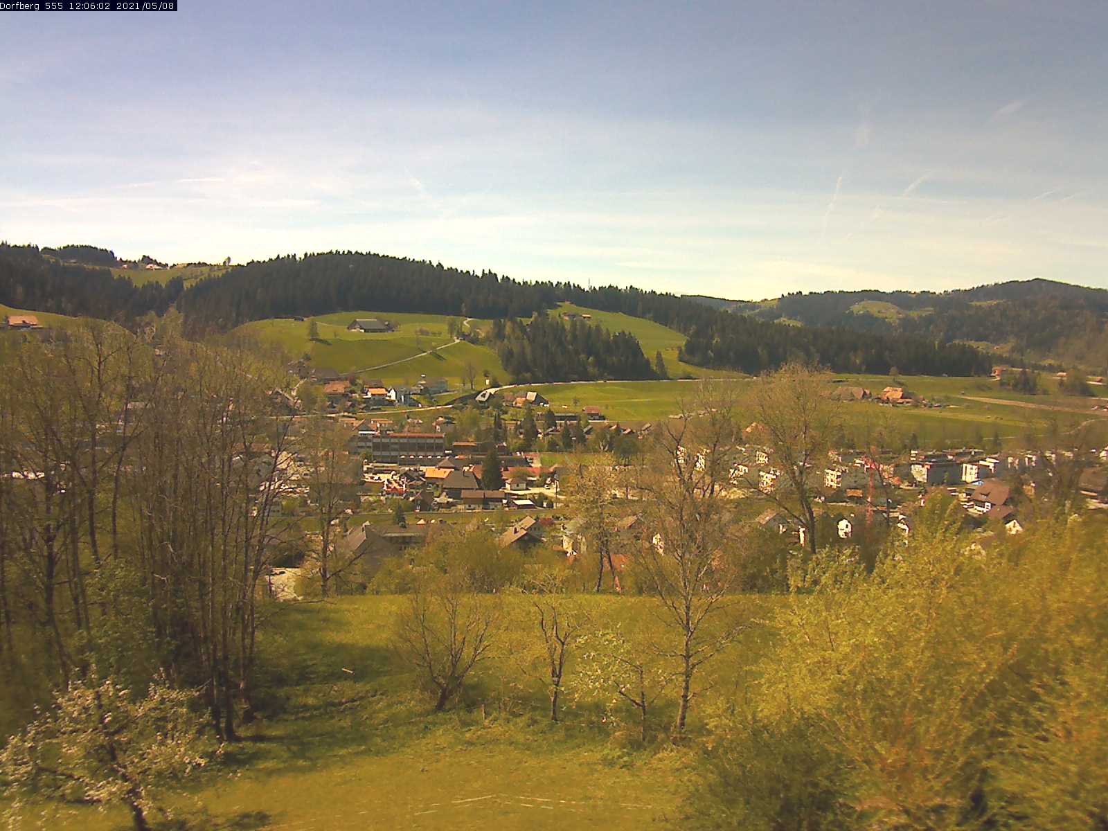 Webcam-Bild: Aussicht vom Dorfberg in Langnau 20210508-120601