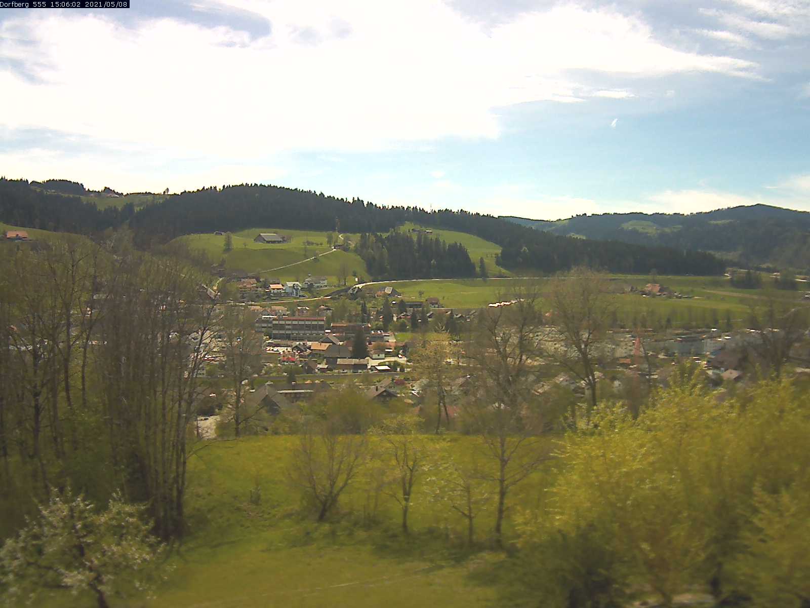 Webcam-Bild: Aussicht vom Dorfberg in Langnau 20210508-150601