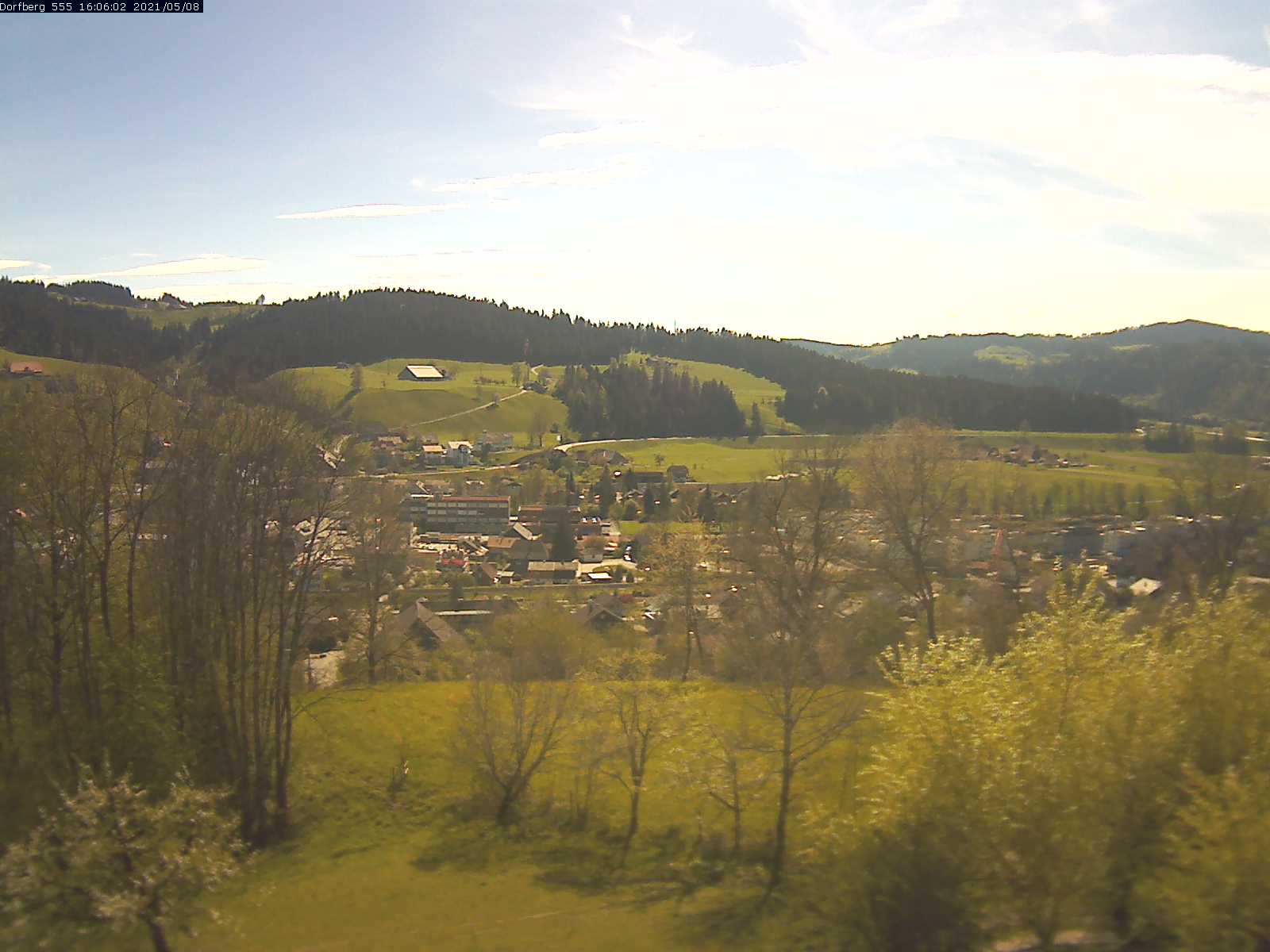 Webcam-Bild: Aussicht vom Dorfberg in Langnau 20210508-160601