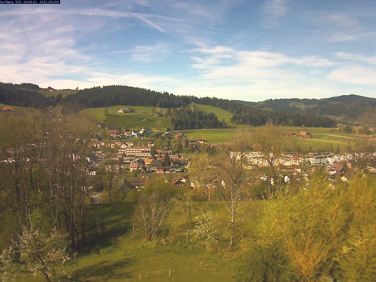 Webcam-Bild: Aussicht vom Dorfberg in Langnau 20210509-090601