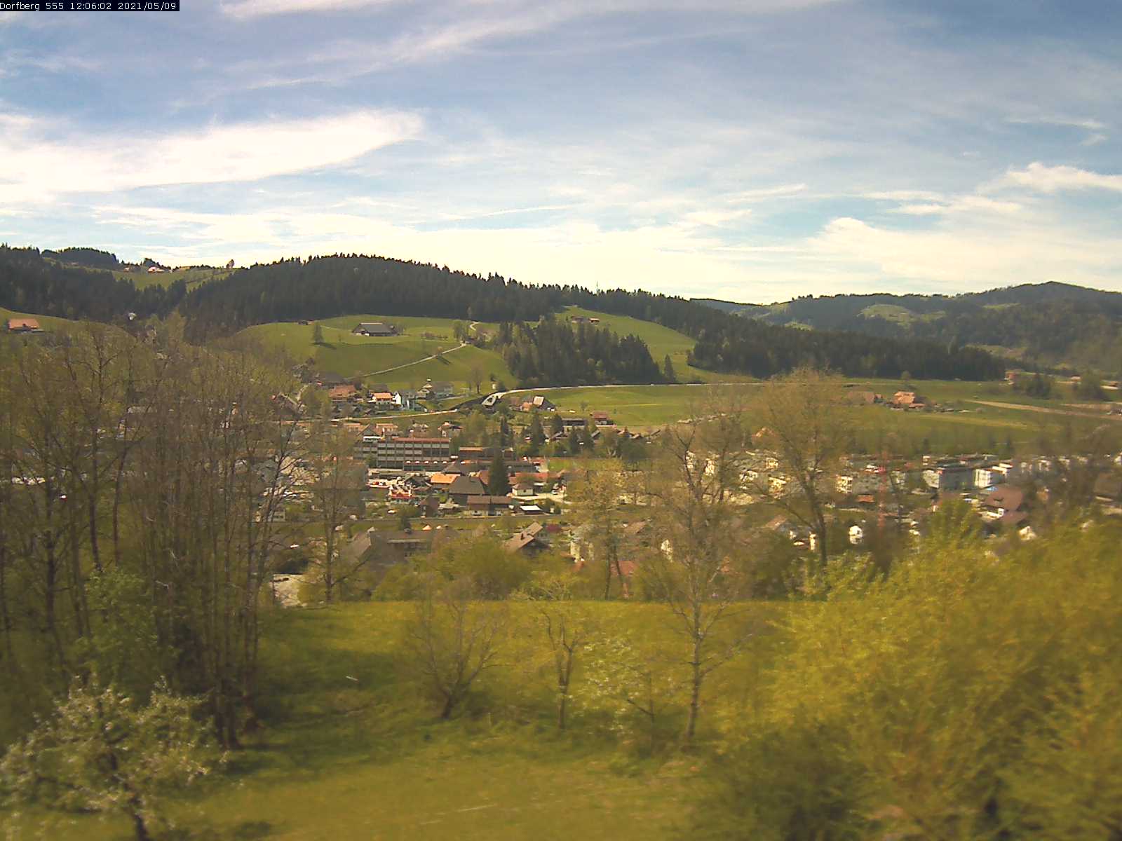 Webcam-Bild: Aussicht vom Dorfberg in Langnau 20210509-120601