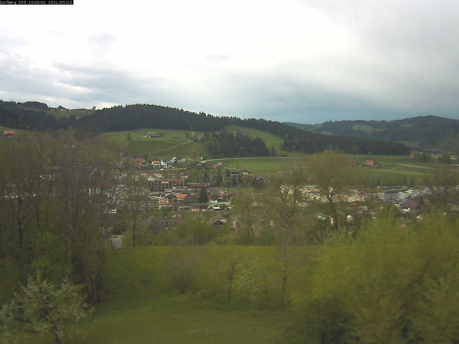 Webcam-Bild: Aussicht vom Dorfberg in Langnau 20210510-100601