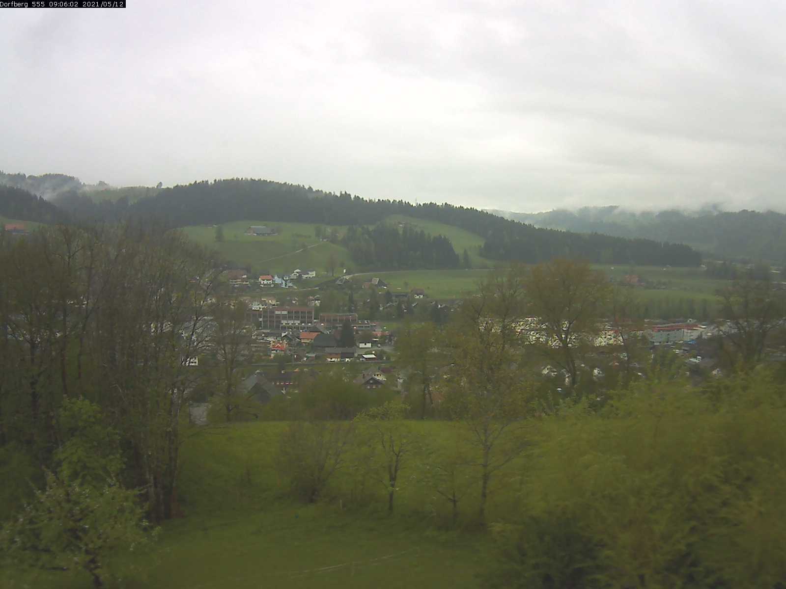 Webcam-Bild: Aussicht vom Dorfberg in Langnau 20210512-090601