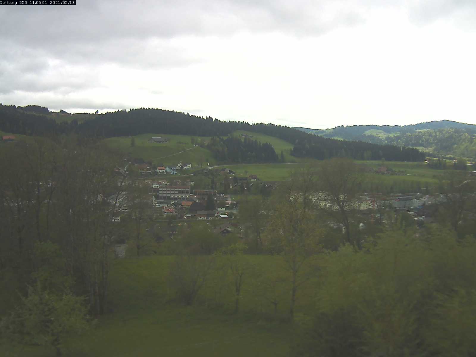 Webcam-Bild: Aussicht vom Dorfberg in Langnau 20210513-110601