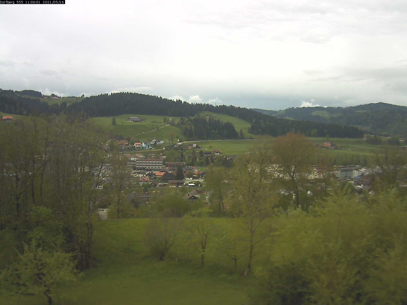 Webcam-Bild: Aussicht vom Dorfberg in Langnau 20210516-110601