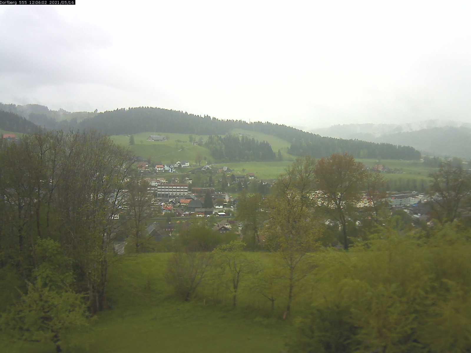 Webcam-Bild: Aussicht vom Dorfberg in Langnau 20210516-120601