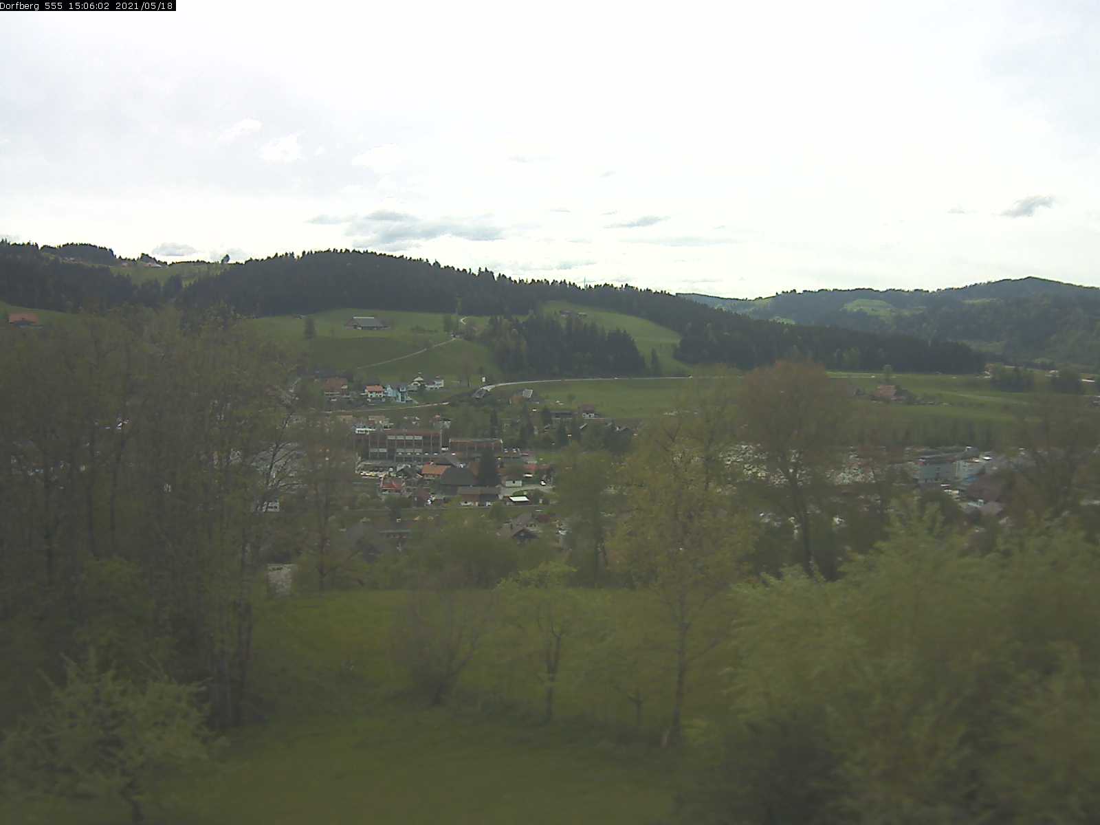 Webcam-Bild: Aussicht vom Dorfberg in Langnau 20210518-150601