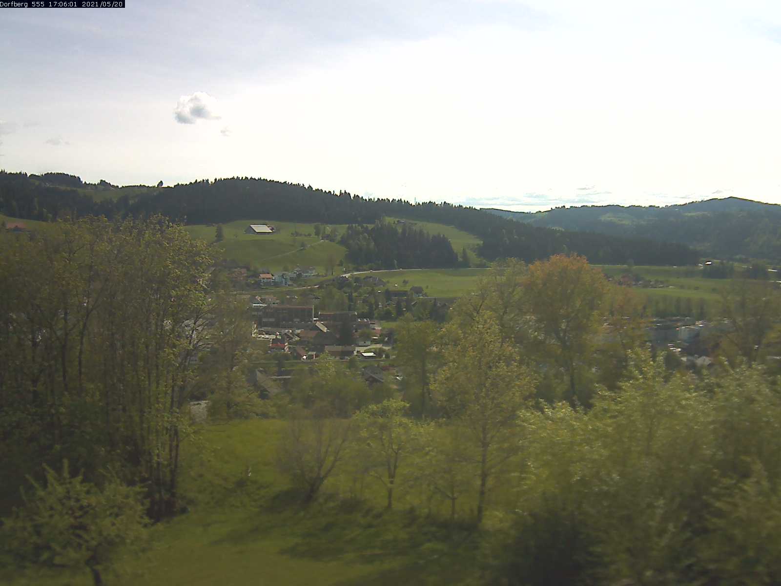 Webcam-Bild: Aussicht vom Dorfberg in Langnau 20210520-170601