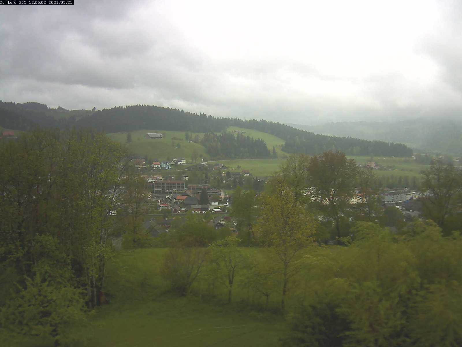 Webcam-Bild: Aussicht vom Dorfberg in Langnau 20210521-120602
