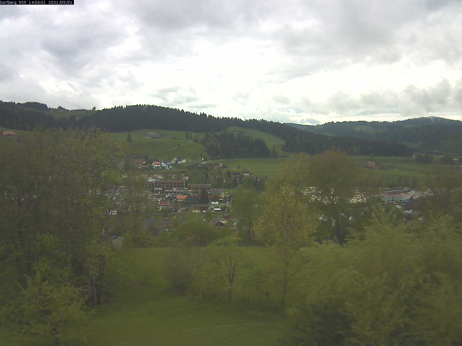 Webcam-Bild: Aussicht vom Dorfberg in Langnau 20210521-140601