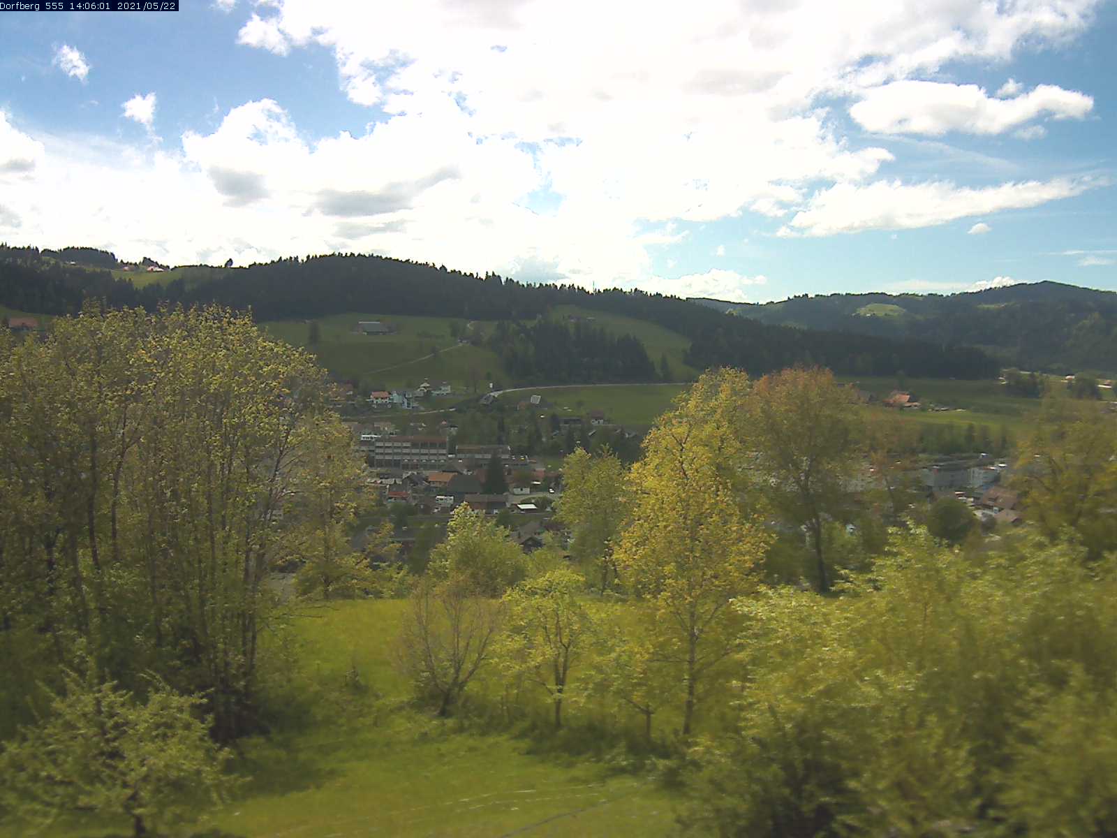 Webcam-Bild: Aussicht vom Dorfberg in Langnau 20210522-140601
