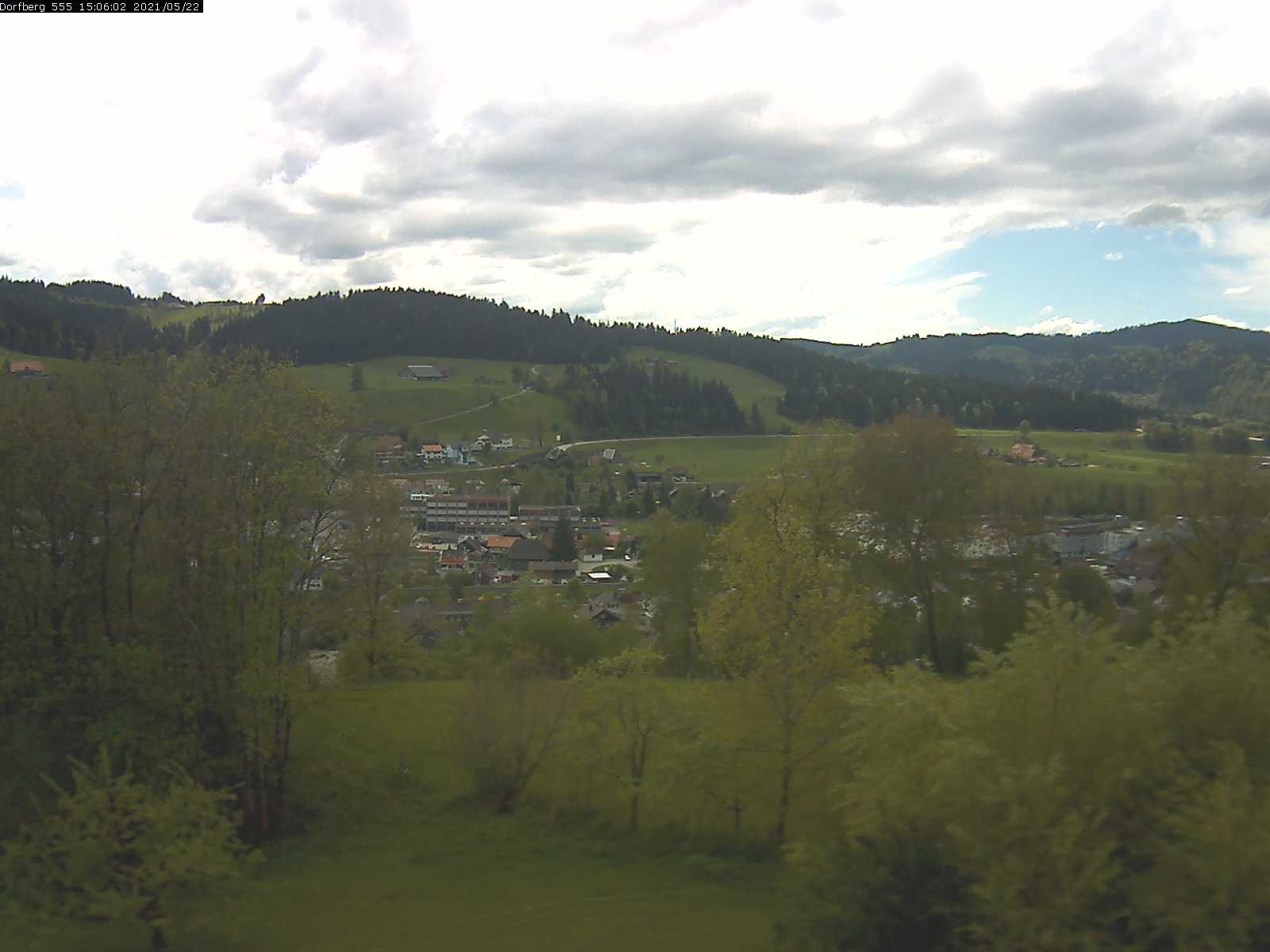 Webcam-Bild: Aussicht vom Dorfberg in Langnau 20210522-150601