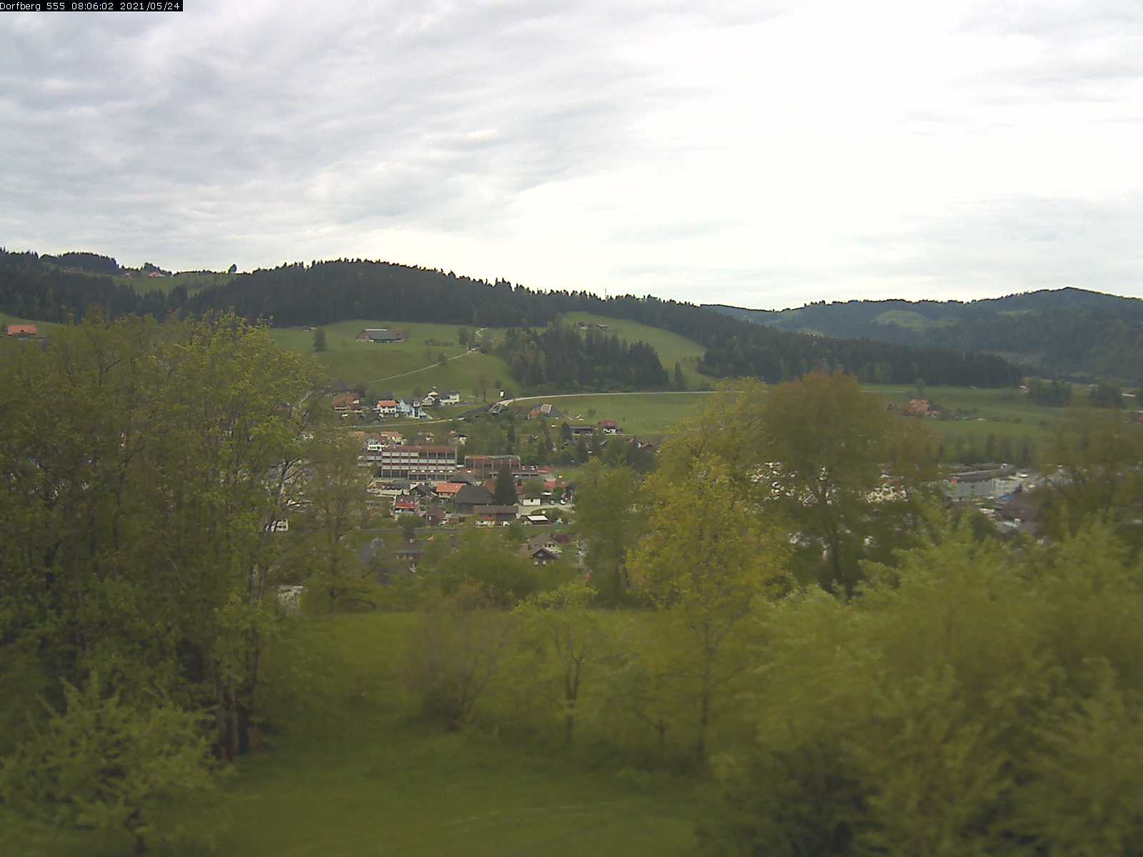 Webcam-Bild: Aussicht vom Dorfberg in Langnau 20210524-080601