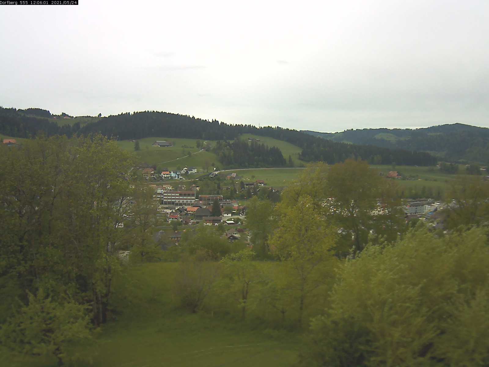 Webcam-Bild: Aussicht vom Dorfberg in Langnau 20210524-120601