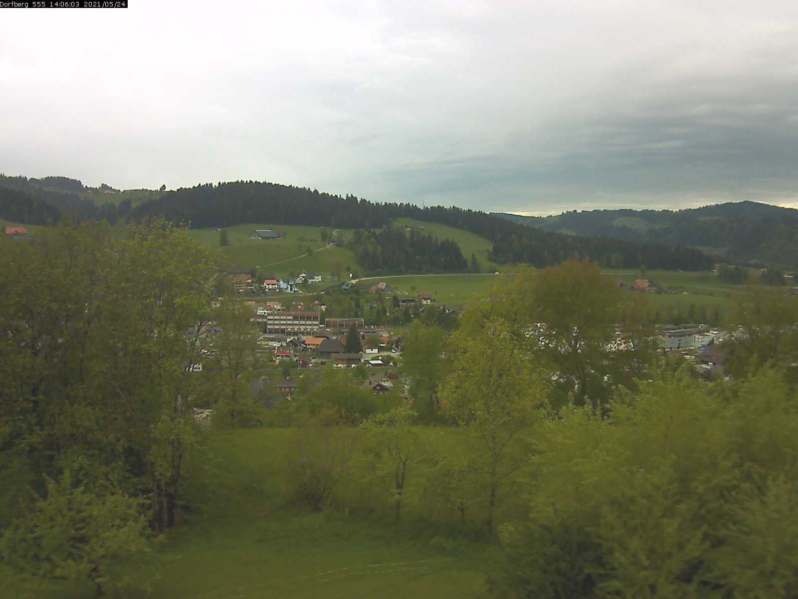 Webcam-Bild: Aussicht vom Dorfberg in Langnau 20210524-140601
