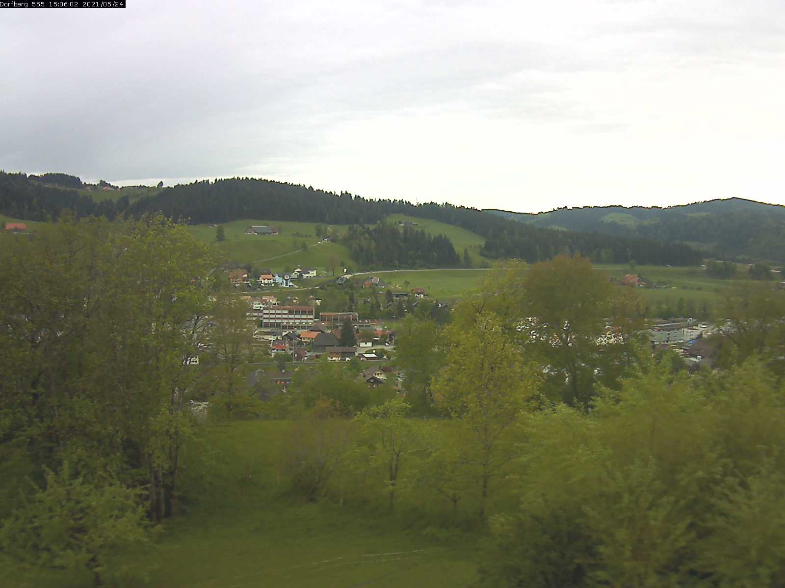 Webcam-Bild: Aussicht vom Dorfberg in Langnau 20210524-150601