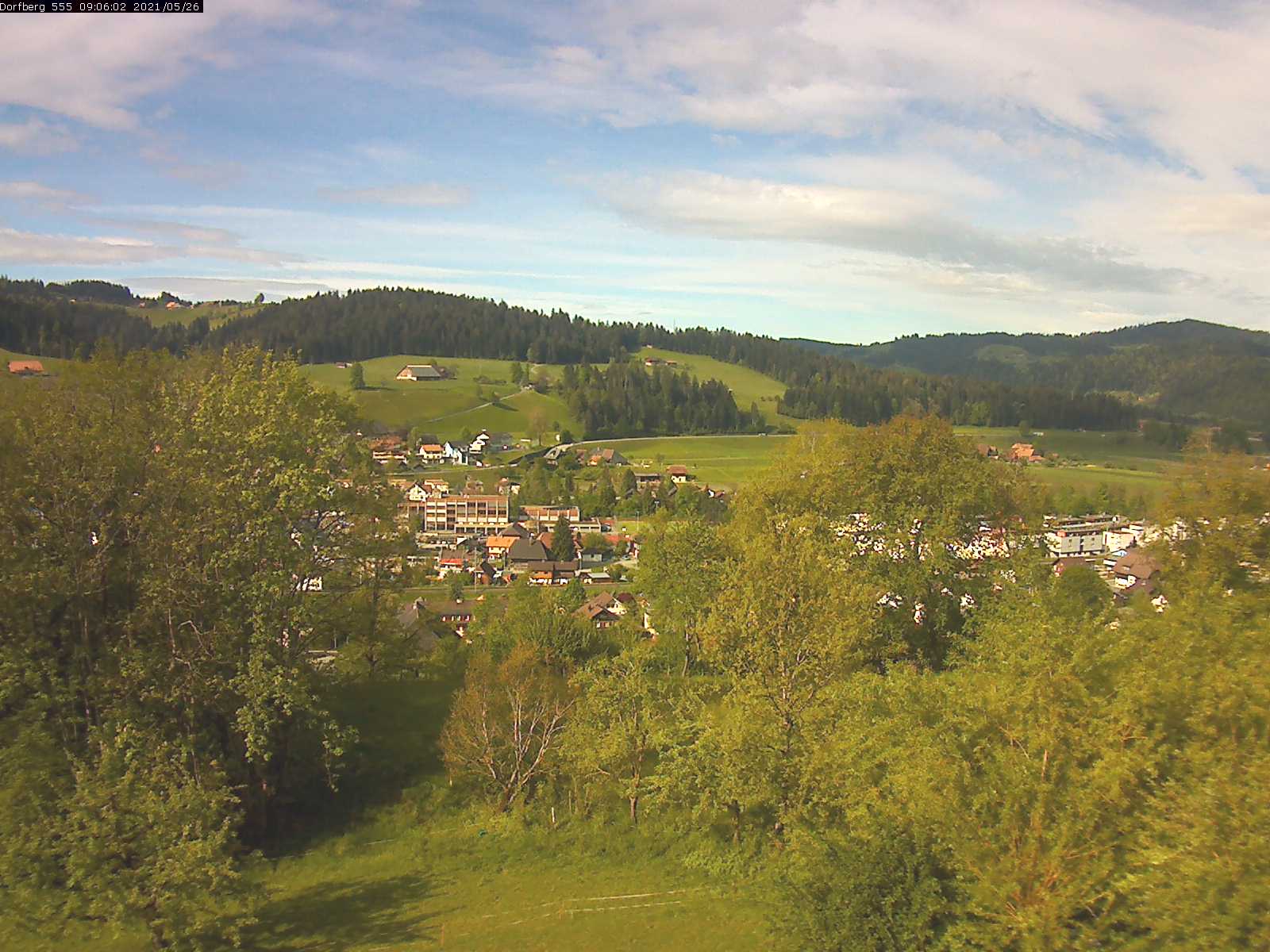 Webcam-Bild: Aussicht vom Dorfberg in Langnau 20210526-090601