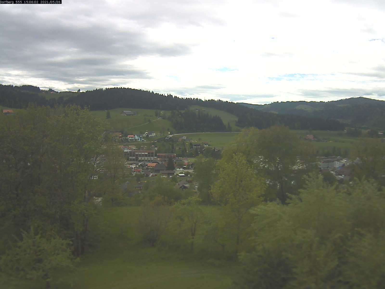 Webcam-Bild: Aussicht vom Dorfberg in Langnau 20210526-150601