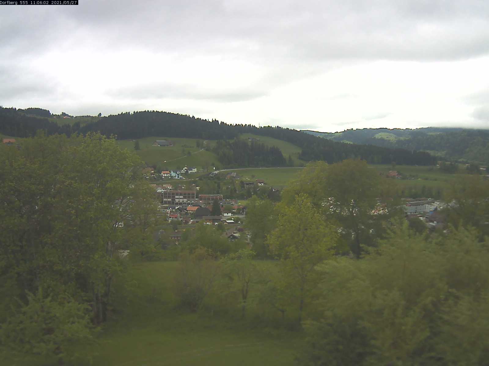 Webcam-Bild: Aussicht vom Dorfberg in Langnau 20210527-110601