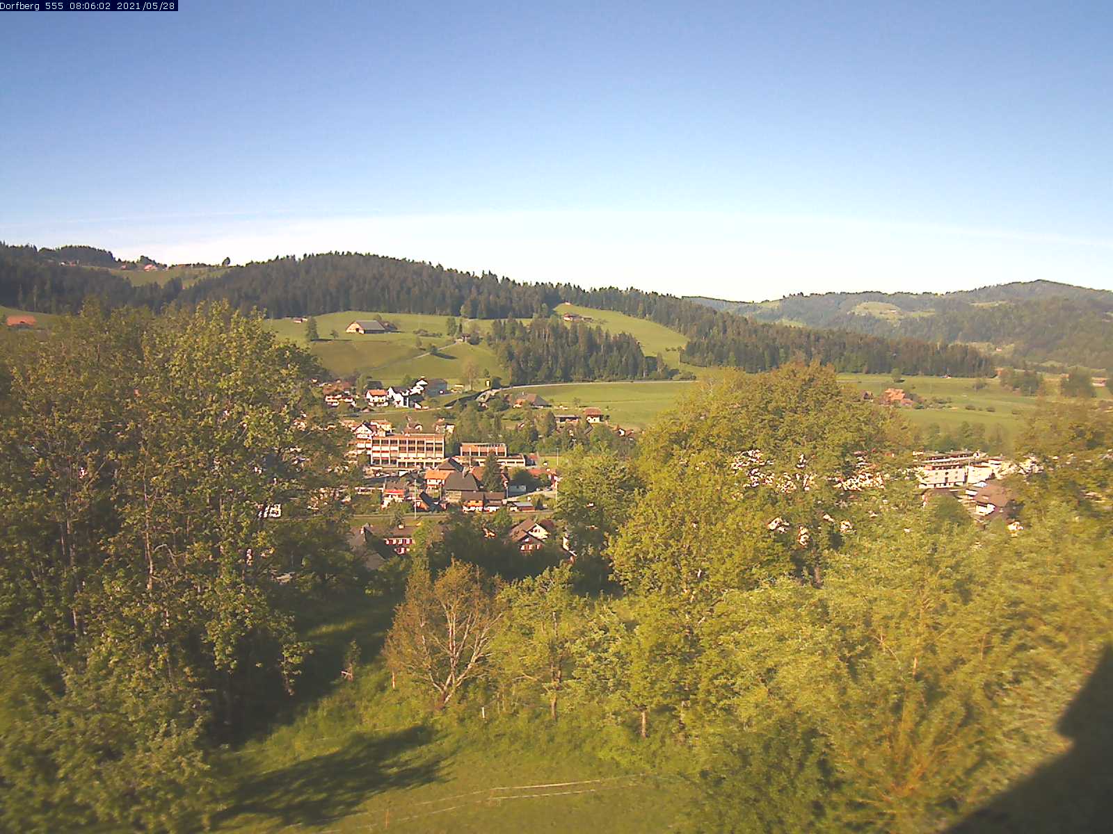 Webcam-Bild: Aussicht vom Dorfberg in Langnau 20210528-080601
