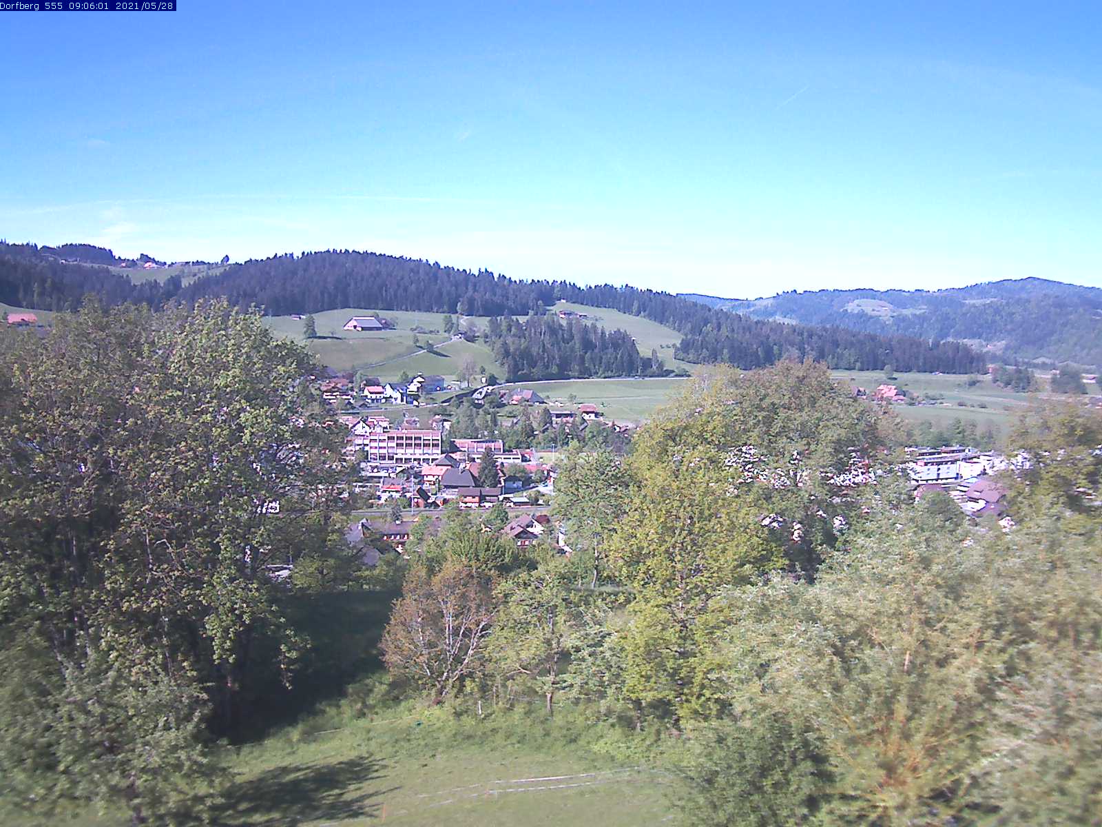 Webcam-Bild: Aussicht vom Dorfberg in Langnau 20210528-090601