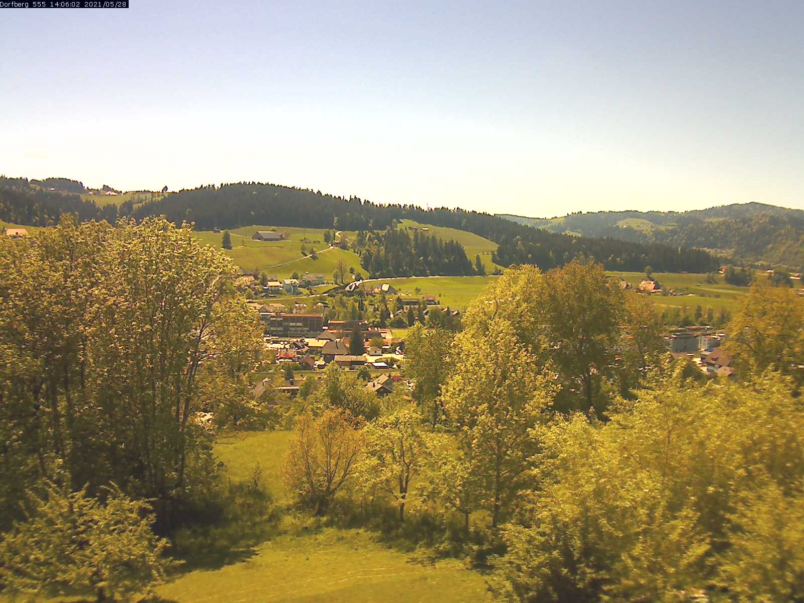 Webcam-Bild: Aussicht vom Dorfberg in Langnau 20210528-140601