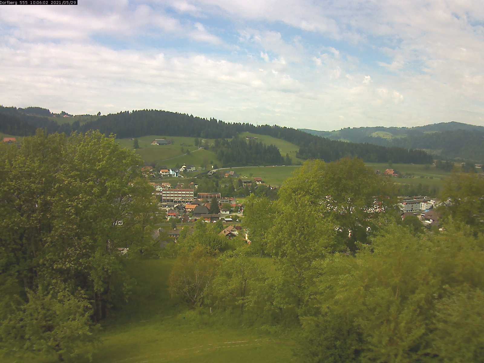 Webcam-Bild: Aussicht vom Dorfberg in Langnau 20210529-100601