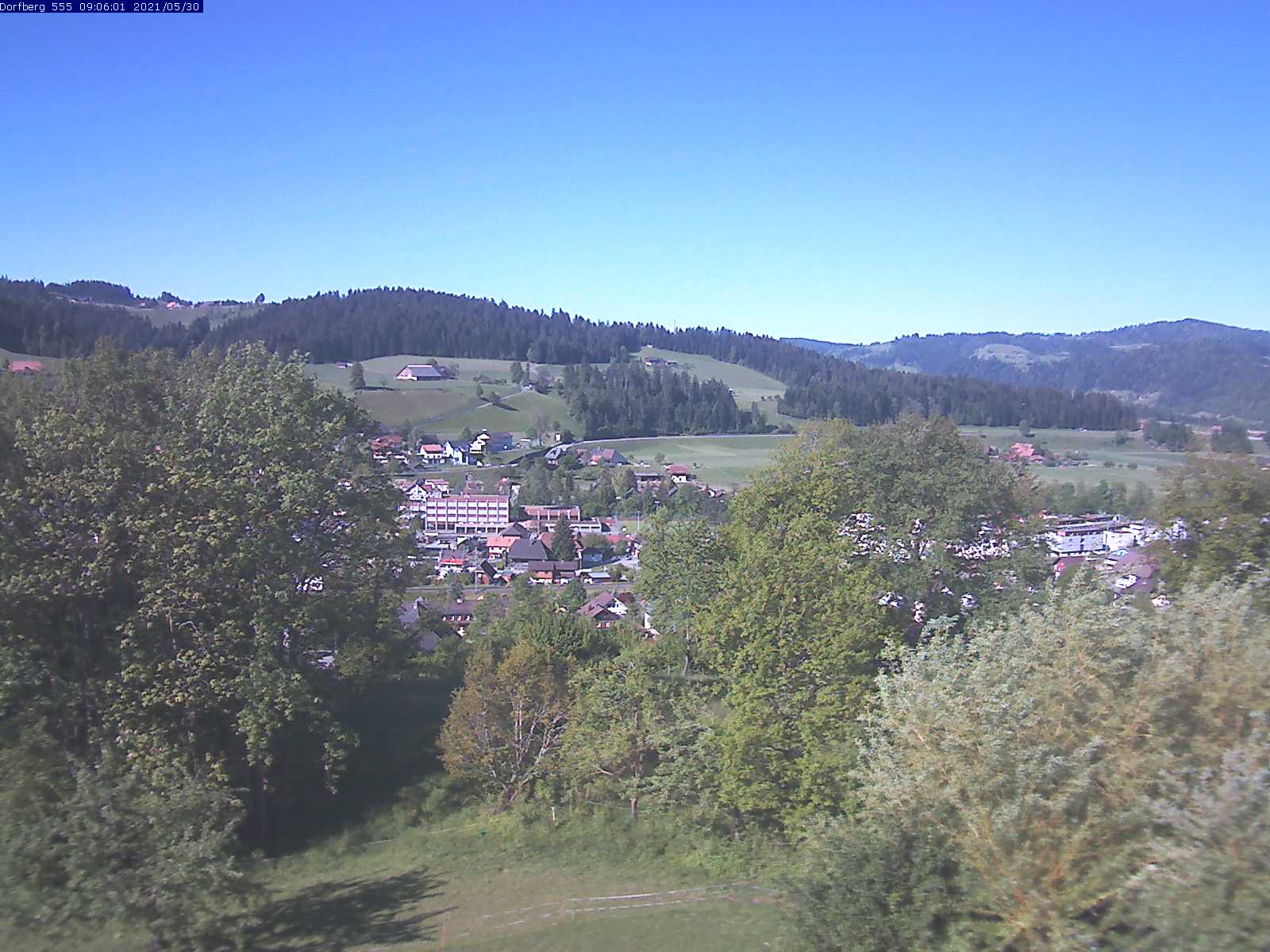 Webcam-Bild: Aussicht vom Dorfberg in Langnau 20210530-090601