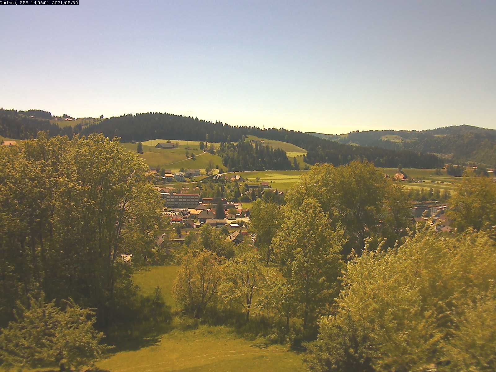 Webcam-Bild: Aussicht vom Dorfberg in Langnau 20210530-140601