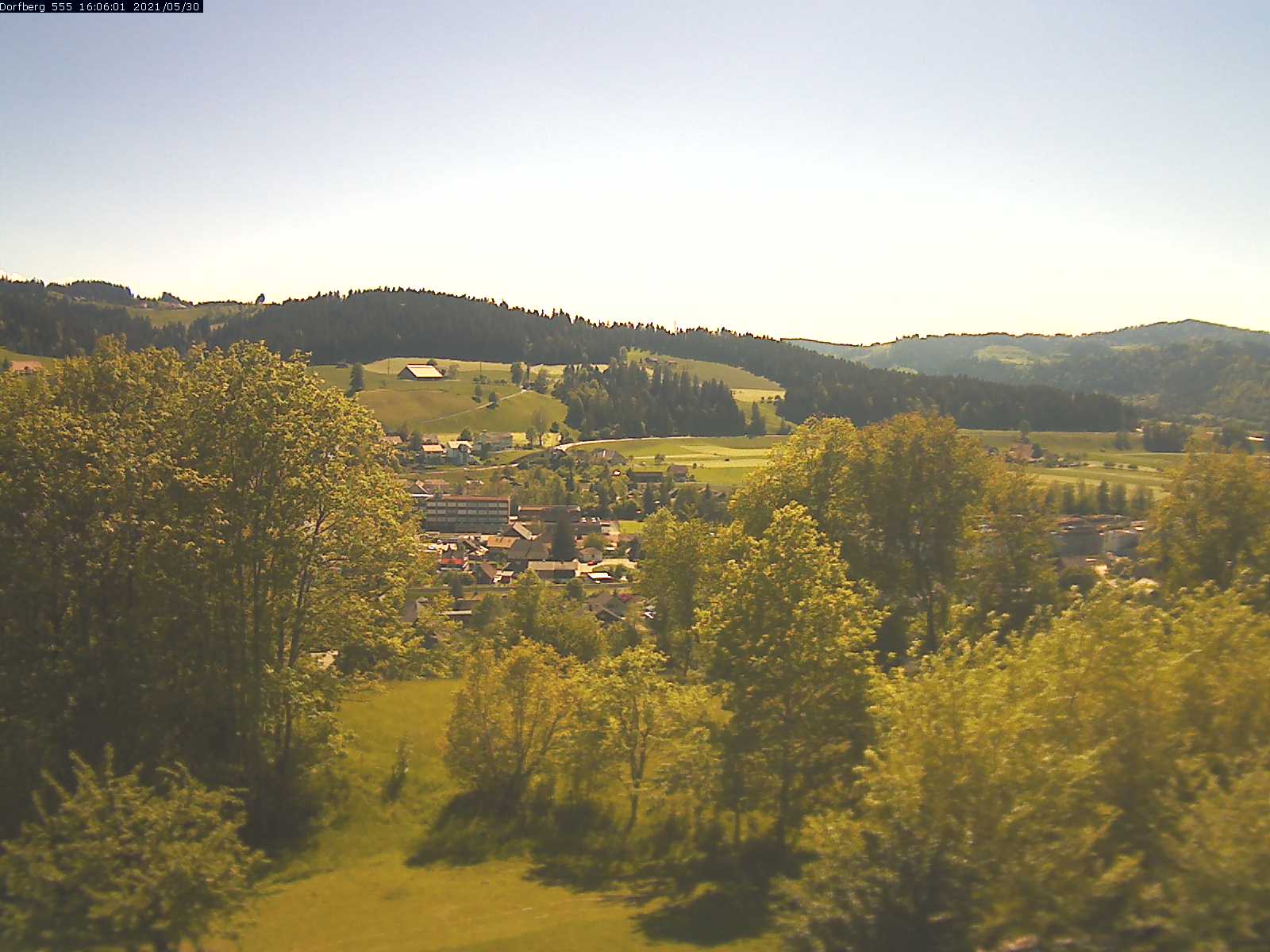 Webcam-Bild: Aussicht vom Dorfberg in Langnau 20210530-160601
