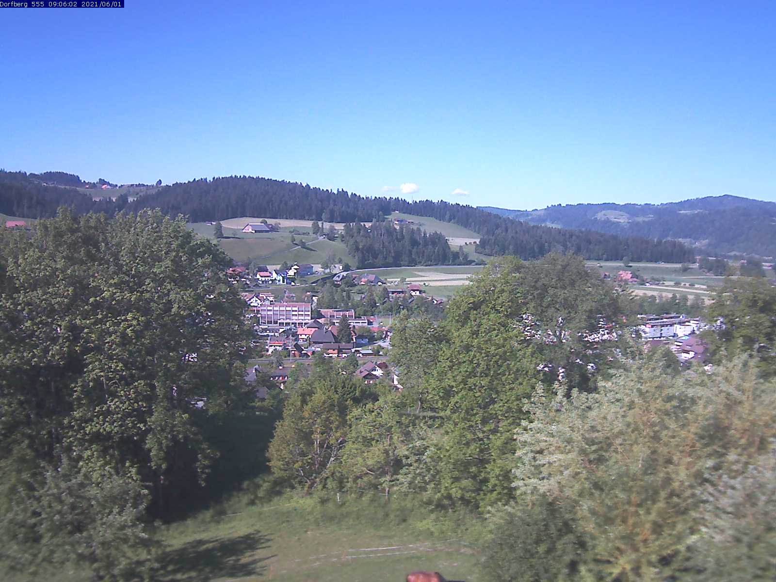 Webcam-Bild: Aussicht vom Dorfberg in Langnau 20210601-090601