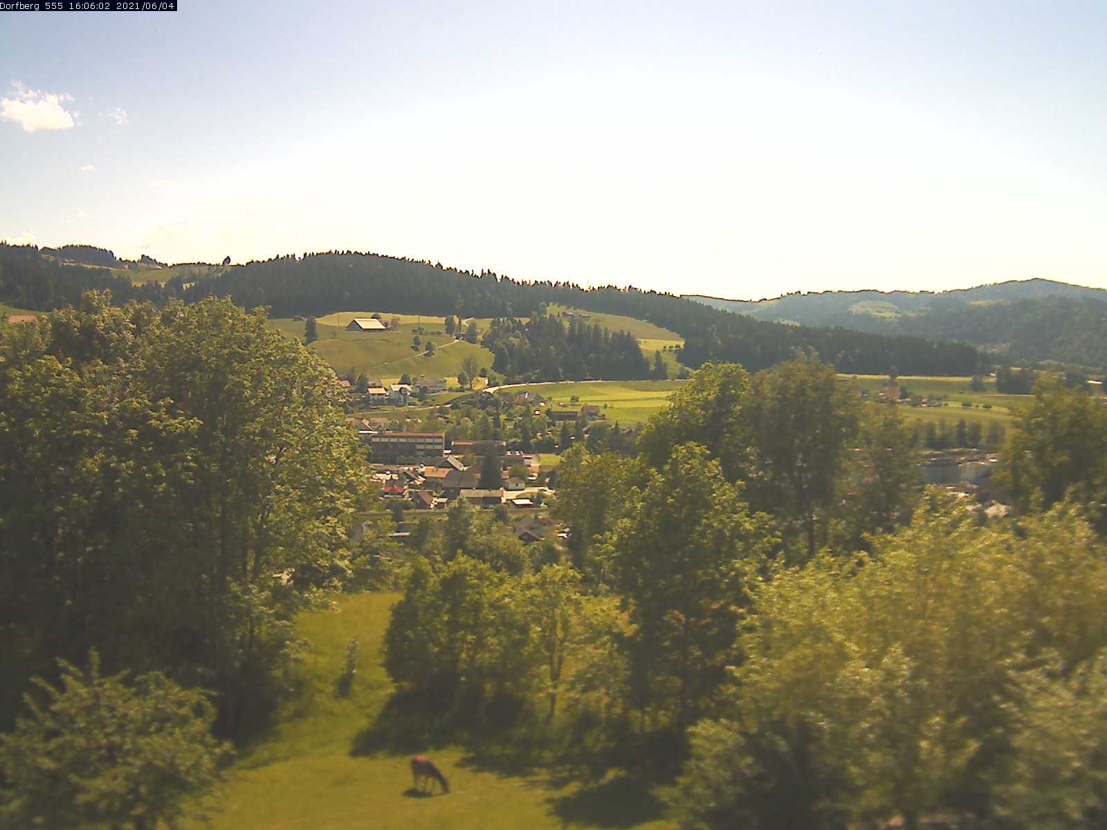 Webcam-Bild: Aussicht vom Dorfberg in Langnau 20210604-160601