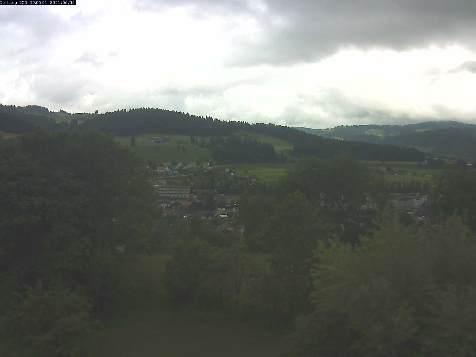 Webcam-Bild: Aussicht vom Dorfberg in Langnau 20210606-090601
