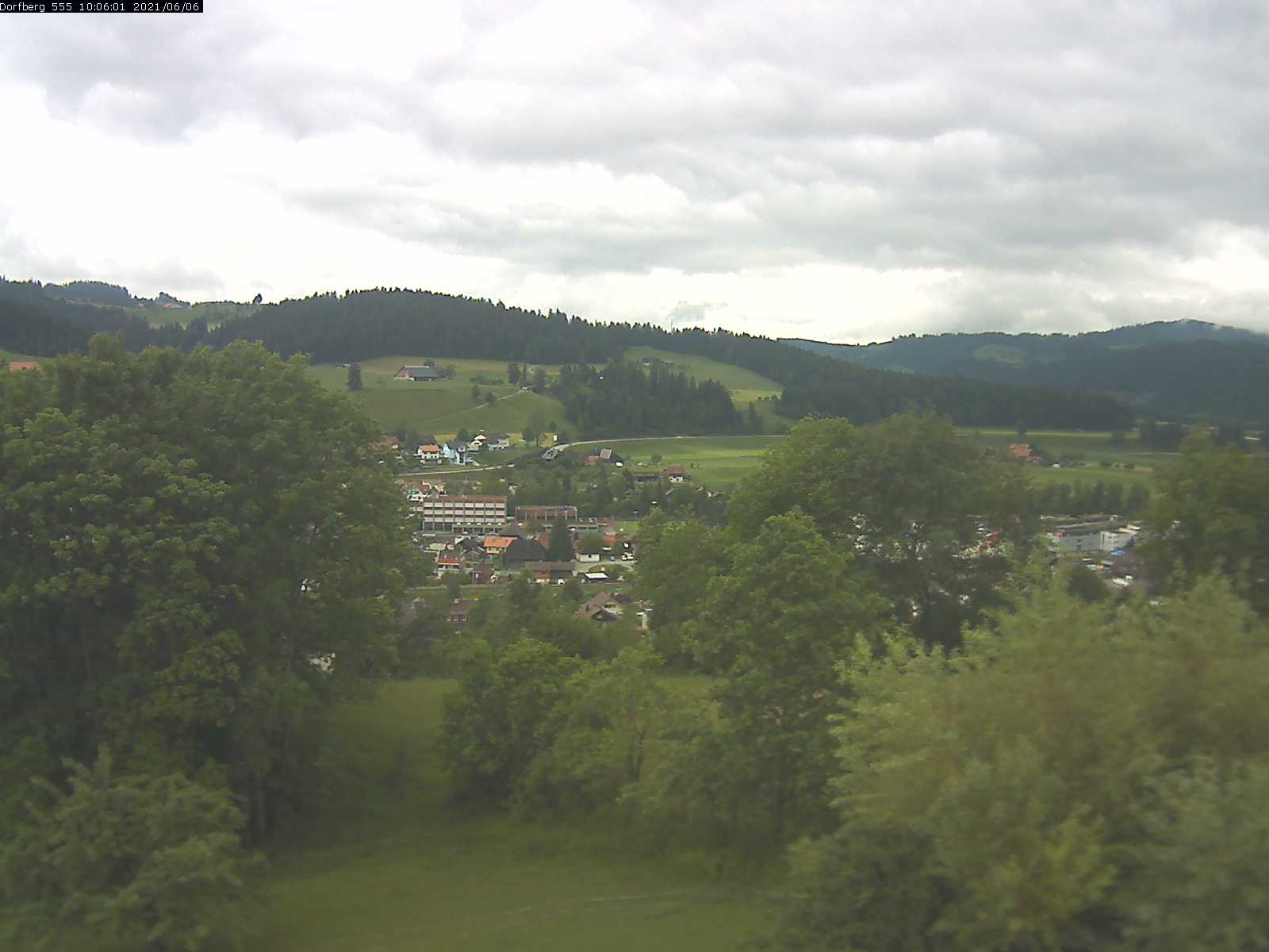 Webcam-Bild: Aussicht vom Dorfberg in Langnau 20210606-100601