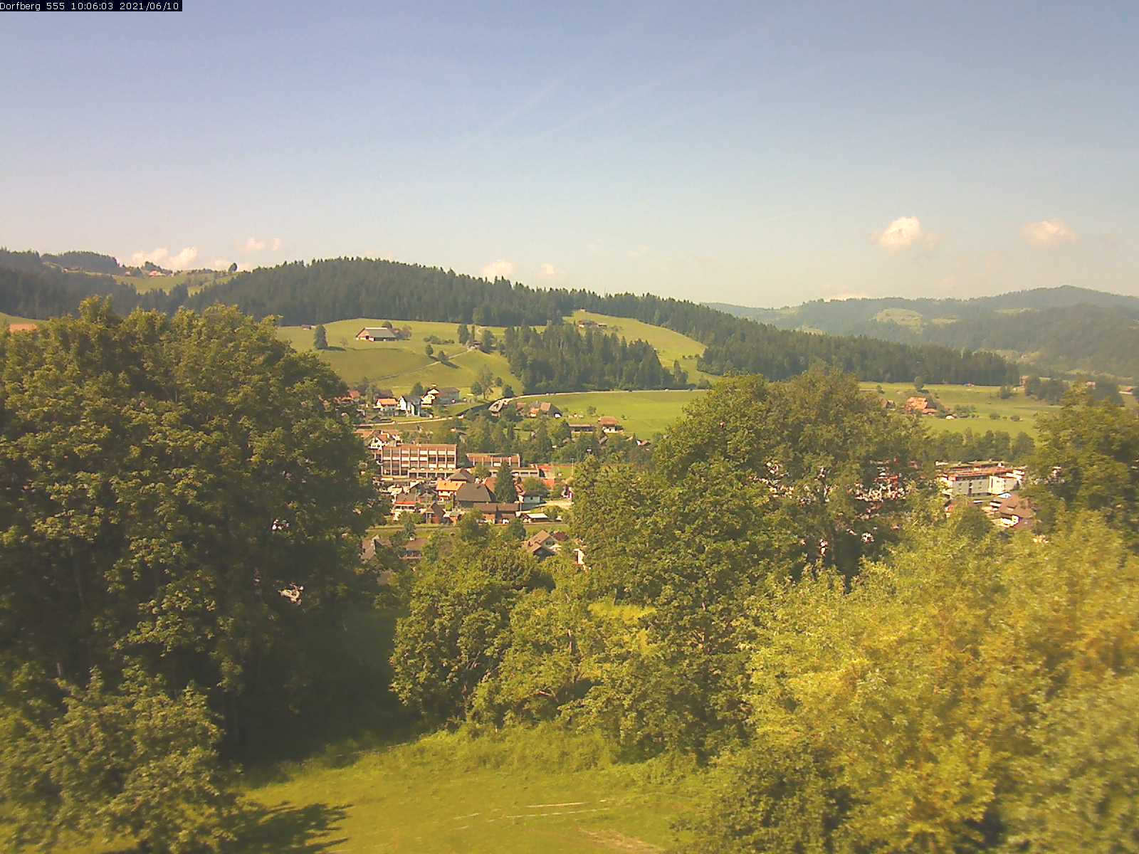 Webcam-Bild: Aussicht vom Dorfberg in Langnau 20210610-100602