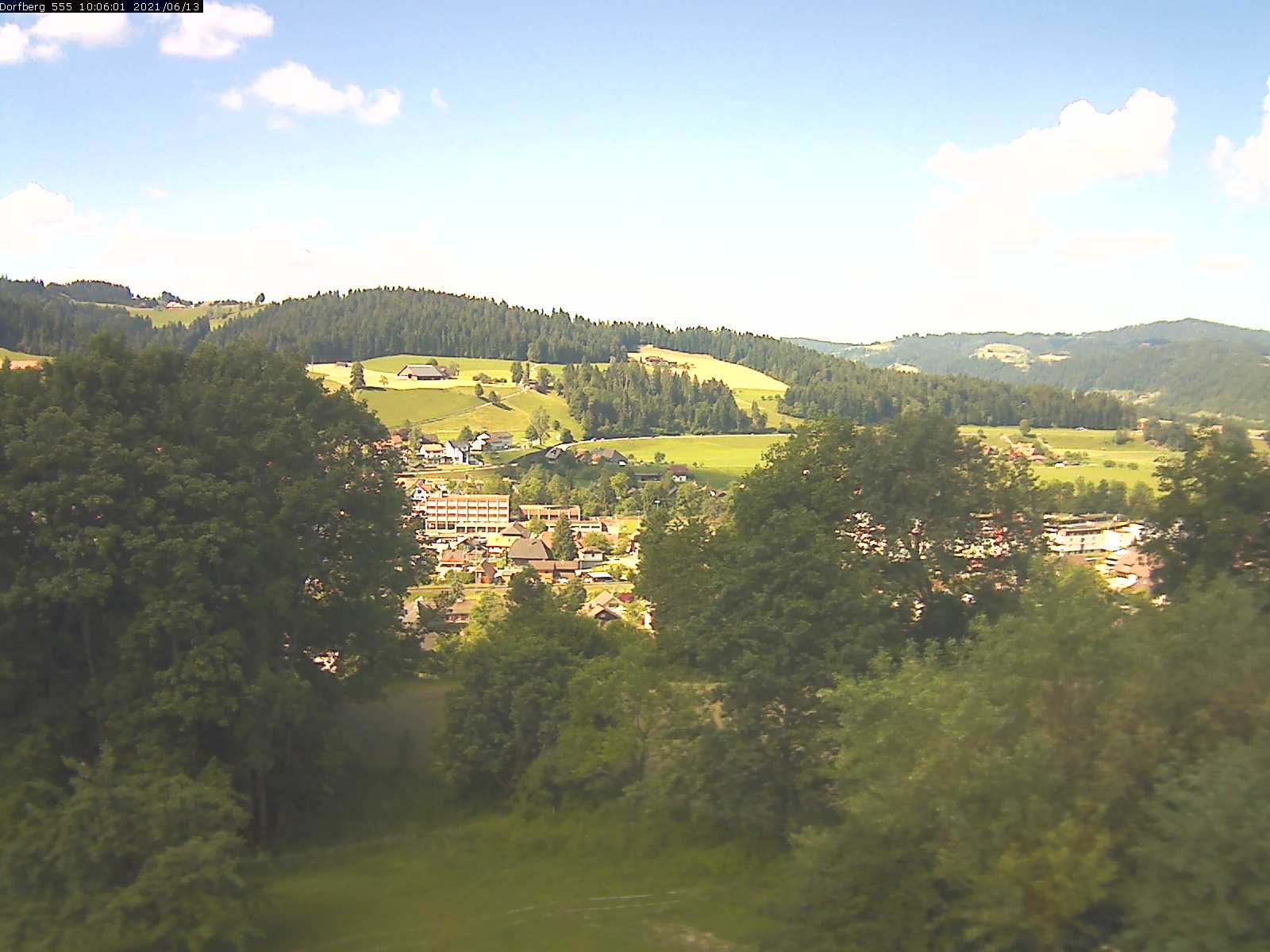 Webcam-Bild: Aussicht vom Dorfberg in Langnau 20210613-100601