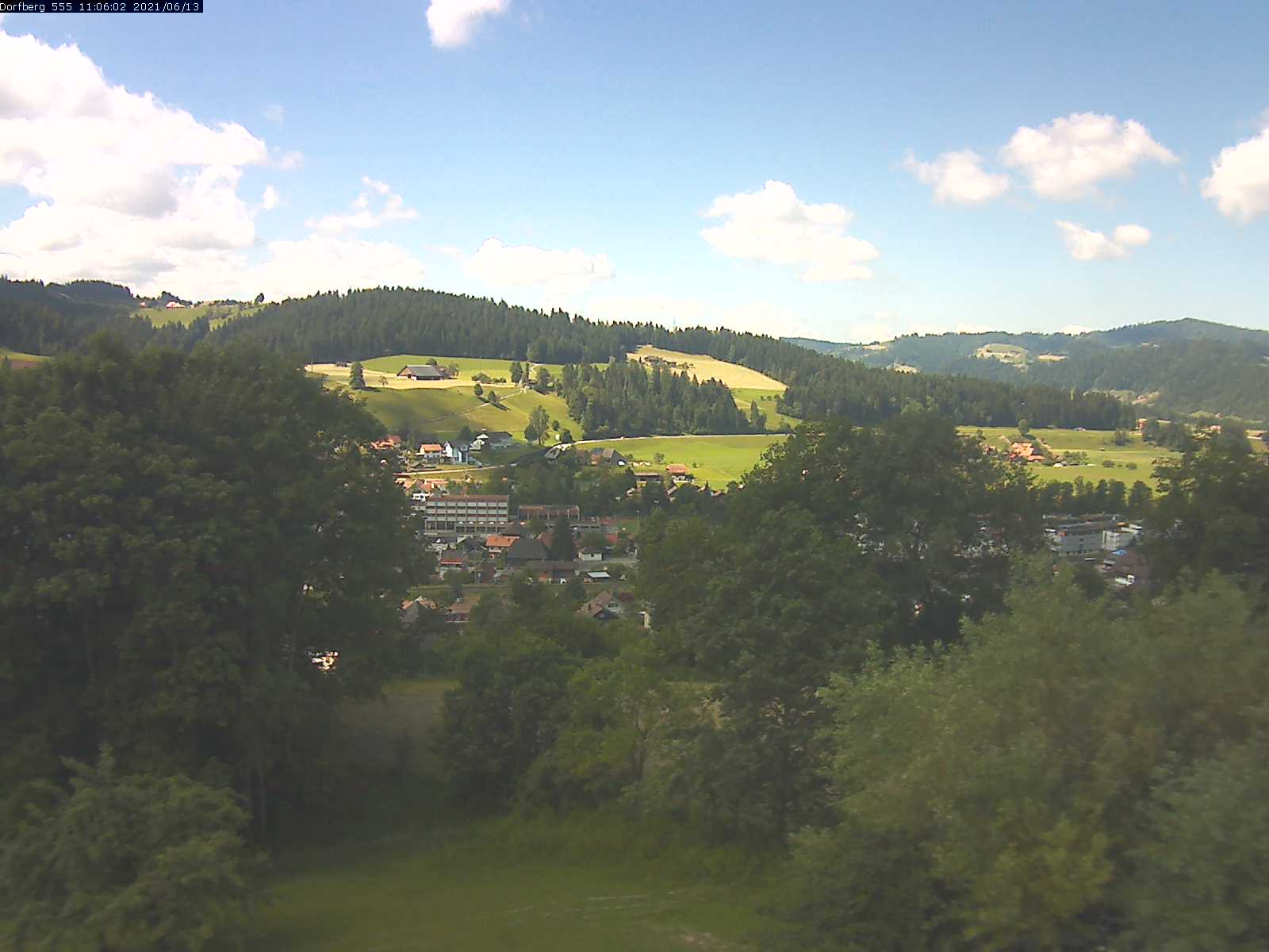 Webcam-Bild: Aussicht vom Dorfberg in Langnau 20210613-110601