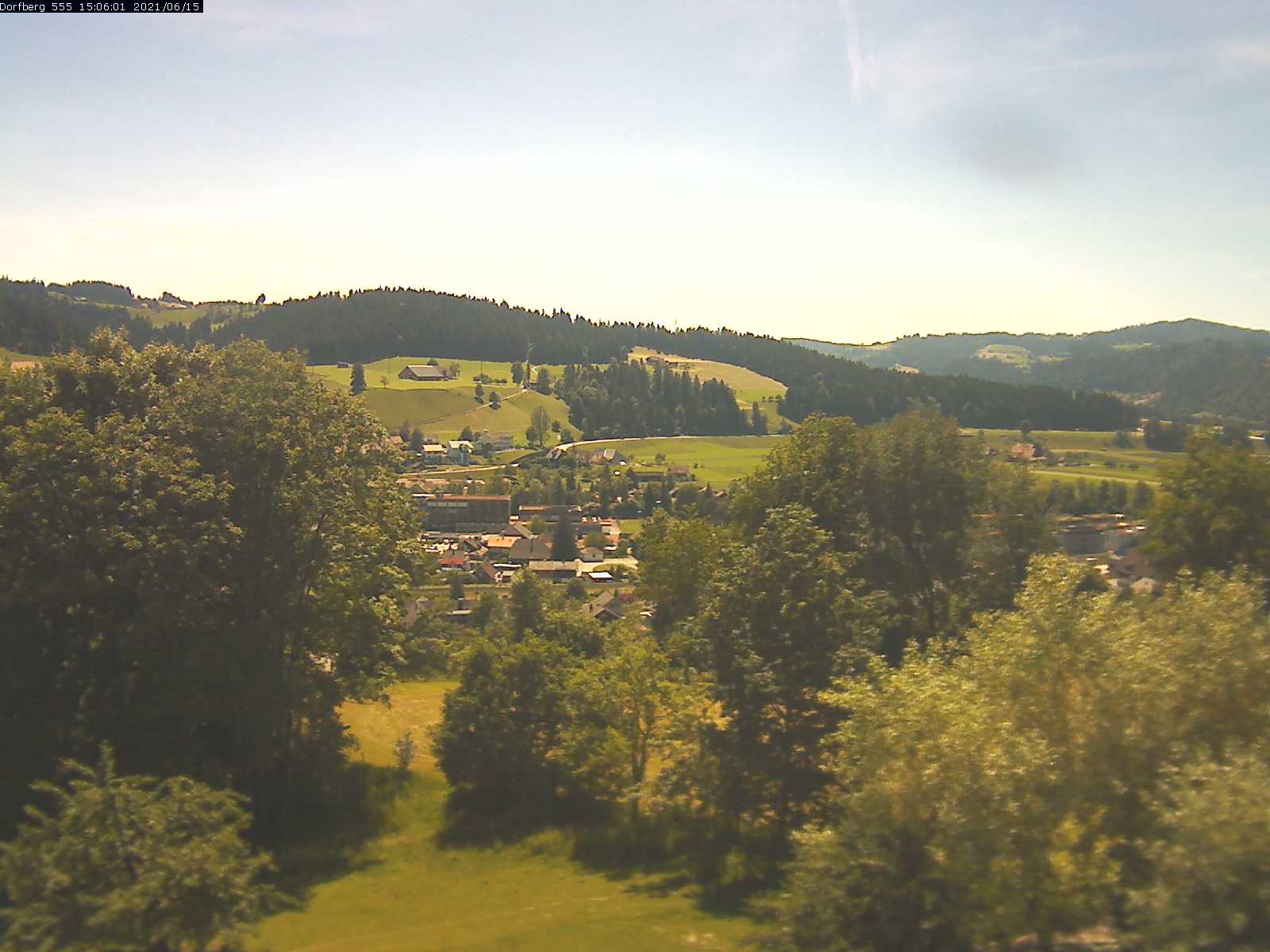 Webcam-Bild: Aussicht vom Dorfberg in Langnau 20210615-150601