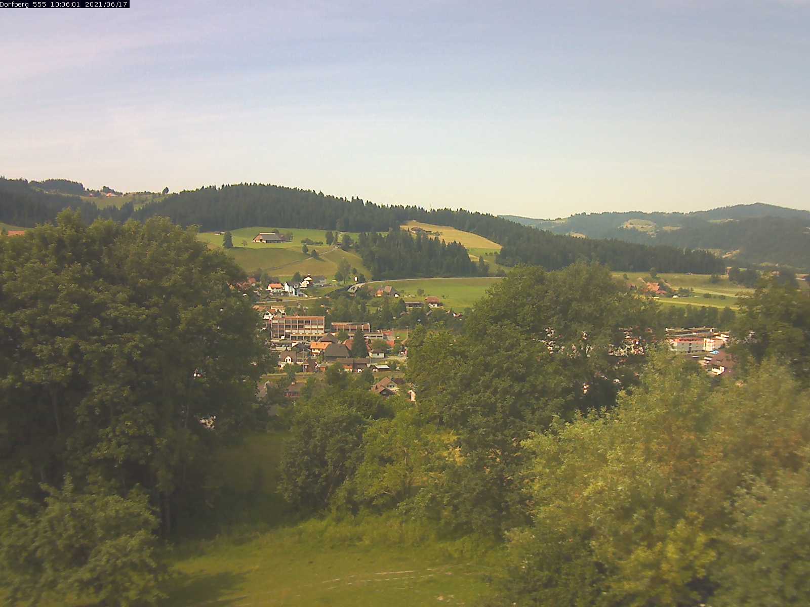 Webcam-Bild: Aussicht vom Dorfberg in Langnau 20210617-100601