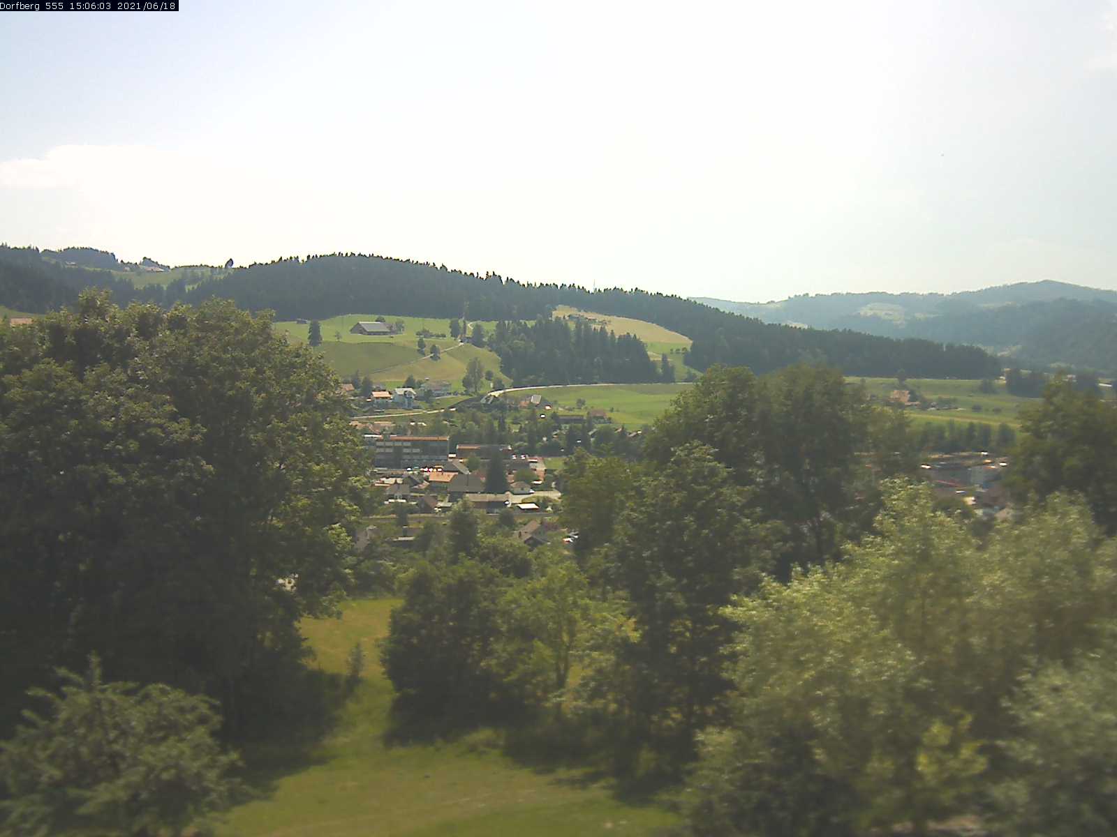 Webcam-Bild: Aussicht vom Dorfberg in Langnau 20210618-150601