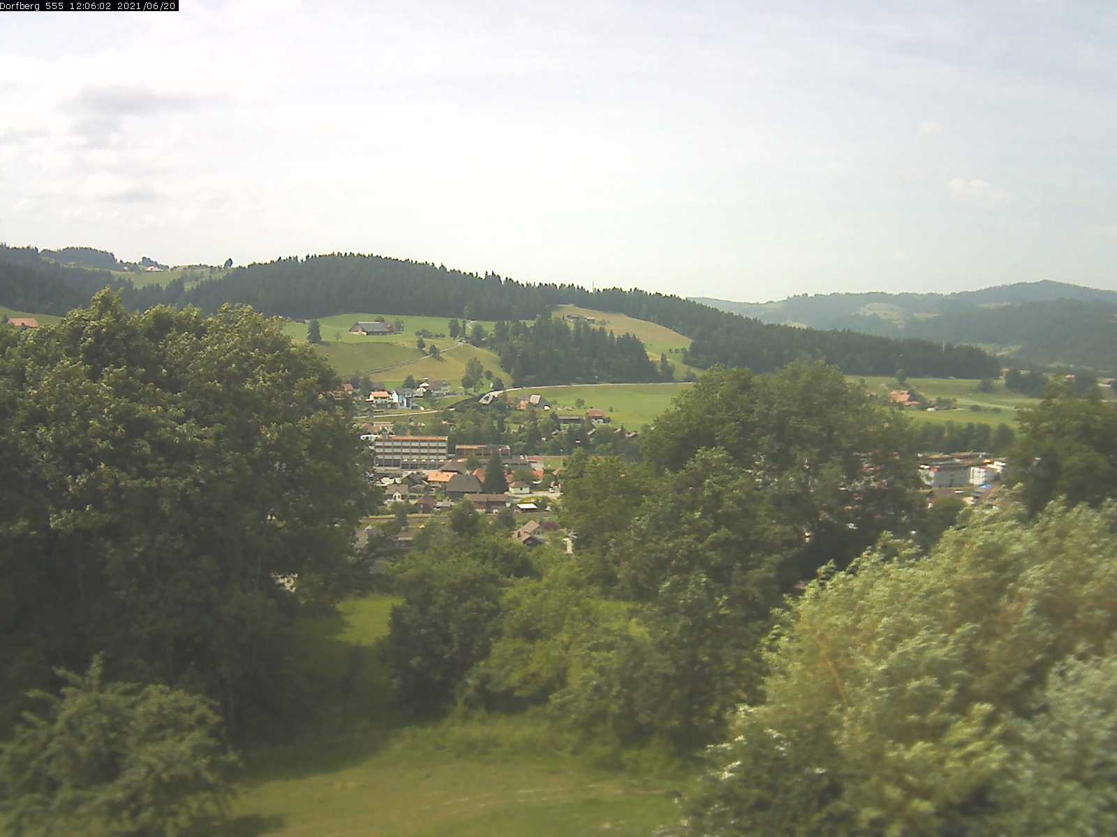 Webcam-Bild: Aussicht vom Dorfberg in Langnau 20210620-120601